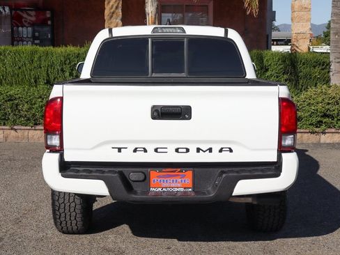 Used 2021 Toyota Tacoma SR w/ SR Convenience Package image 7