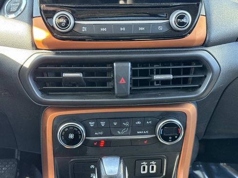 Used 2021 Ford EcoSport SE w/ SE Convenience Package image 12