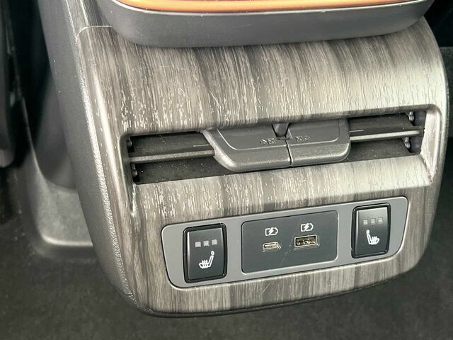 Used 2023 Nissan Ariya AWD/4WD image 15