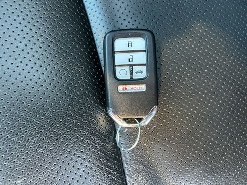 Used 2018 Honda Accord EX-L image 33