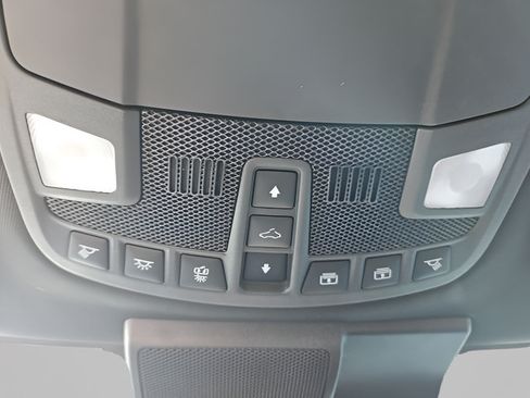 Used 2018 Ford F150 Platinum w/ Equipment Group 701A Luxury AWD/4WD image 21