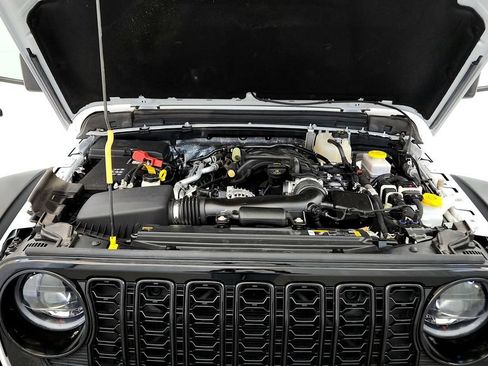 Used 2024 Jeep Wrangler Unlimited Sport AWD/4WD image 13