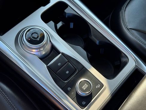 Certified 2023 Ford Explorer XLT w/ Equipment Group 202A image 38