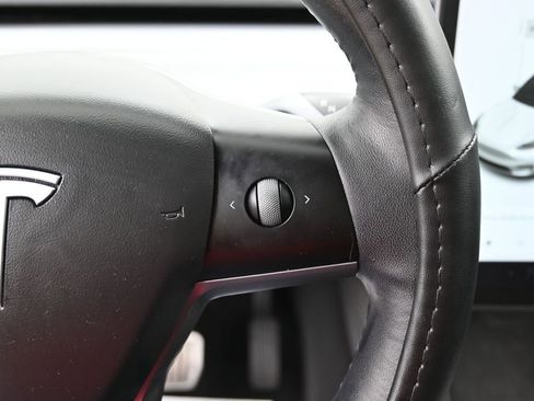 Used 2021 Tesla Model Y Long Range AWD/4WD image 19