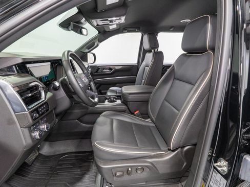 Used 2025 GMC Yukon Elevation AWD/4WD image 16