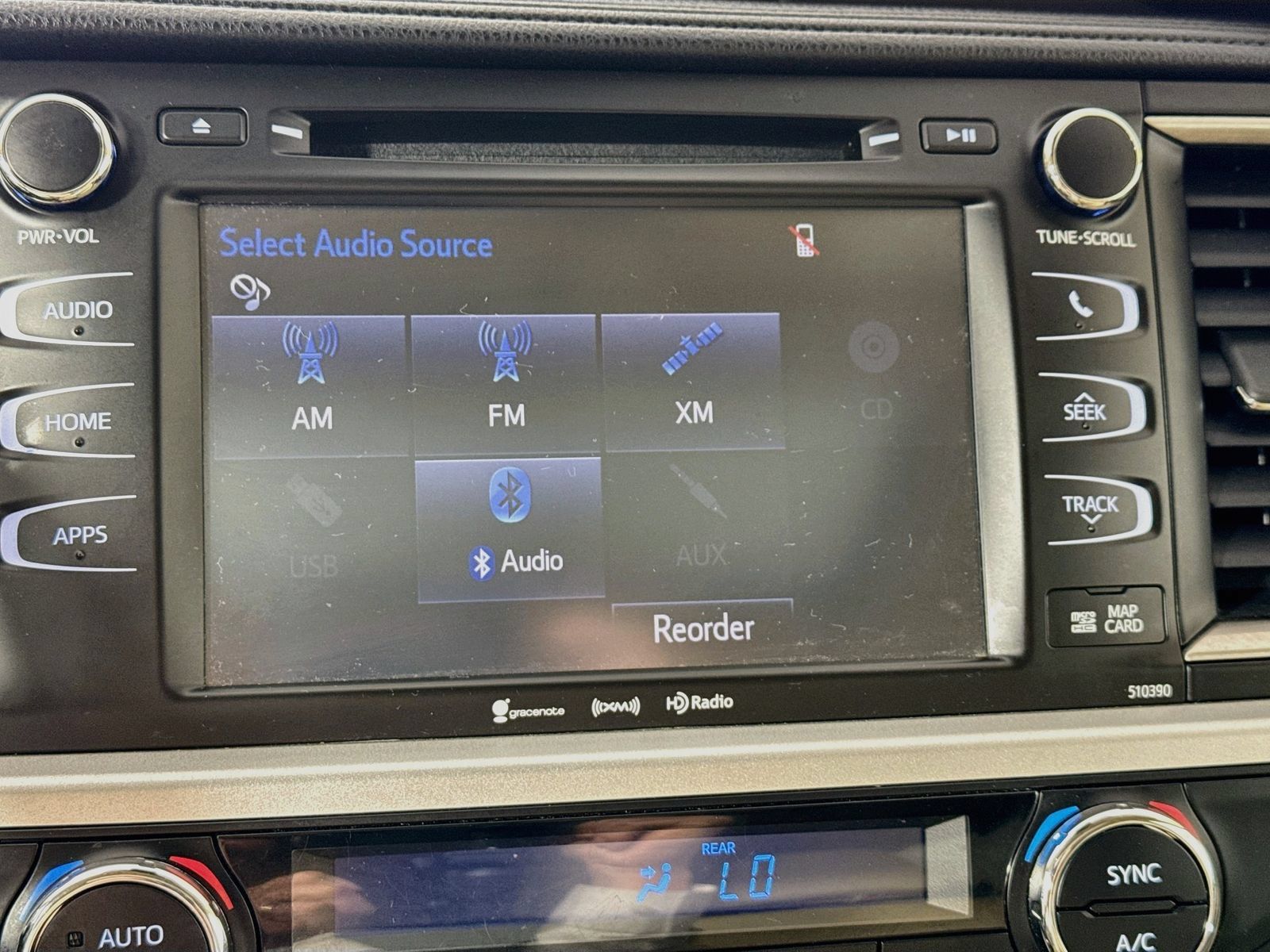 Used 2019 Toyota Highlander XLE AWD/4WD image 15