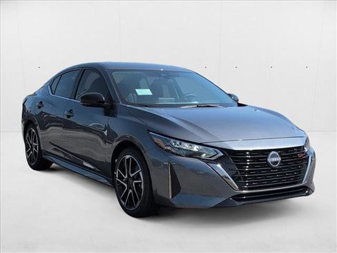 New 2025 Nissan Sentra SR w/ SR Premium Package FWD image 3