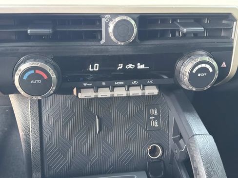 Used 2024 Toyota Tacoma TRD Sport AWD/4WD image 25