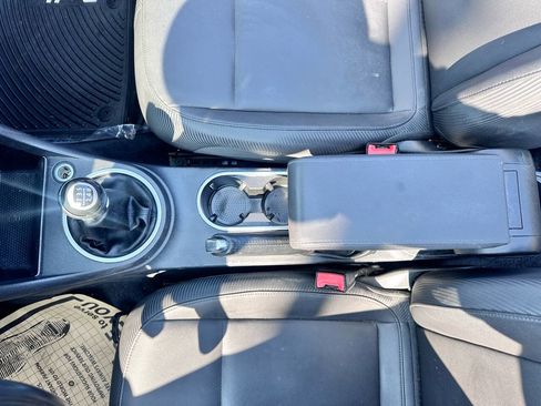 Used 2013 Volkswagen Beetle 2.0T image 16