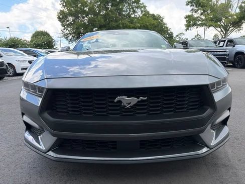 Used 2025 Ford Mustang Coupe RWD image 2