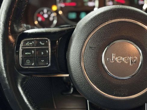 Used 2015 Jeep Wrangler Unlimited Sahara AWD/4WD image 25