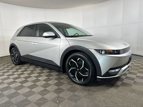 Used 2024 Hyundai Ioniq 5 SEL image 2