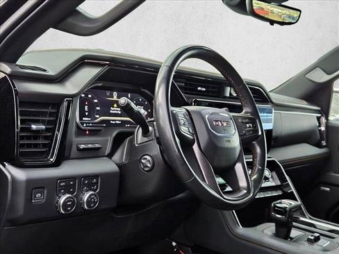 Used 2023 GMC Sierra 1500 AT4 w/ AT4 Premium Package AWD/4WD image 11