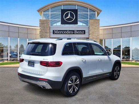 Certified 2025 Mercedes-Benz GLB 250 4MATIC image 4