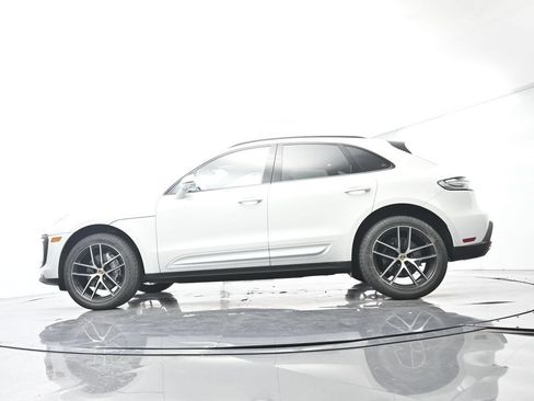Certified 2023 Porsche Macan AWD/4WD image 47