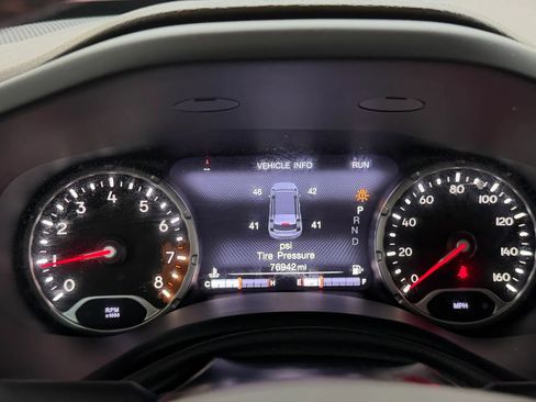 Used 2017 Jeep Renegade Latitude FWD image 86