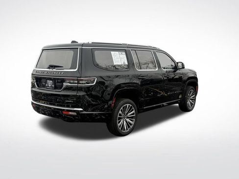 Used 2022 Jeep Grand Wagoneer Series III image 8