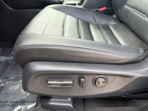 Used 2023 Honda CR-V EX-L image 25