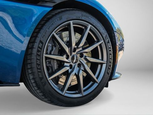 Used 2020 Aston Martin DB11 Coupe image 50