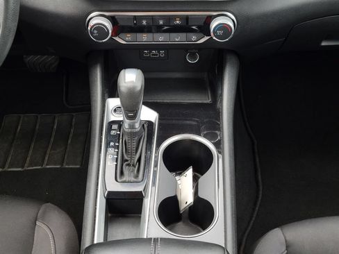 Used 2024 Nissan Altima 2.5 SV FWD image 21