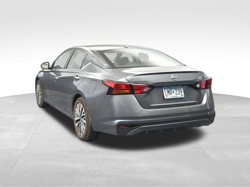 Used 2024 Nissan Altima 2.5 SV FWD image 4