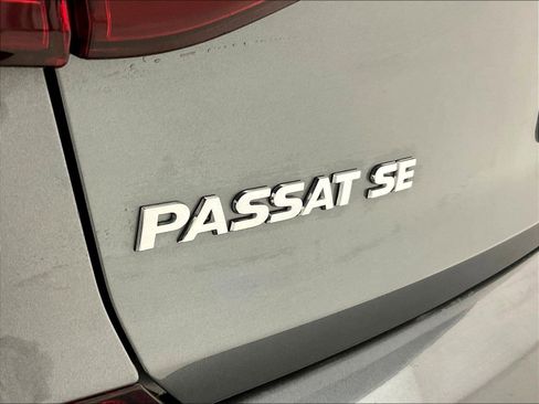 Used 2017 Volkswagen Passat 1.8T SE w/ SE Lighting Package FWD image 24