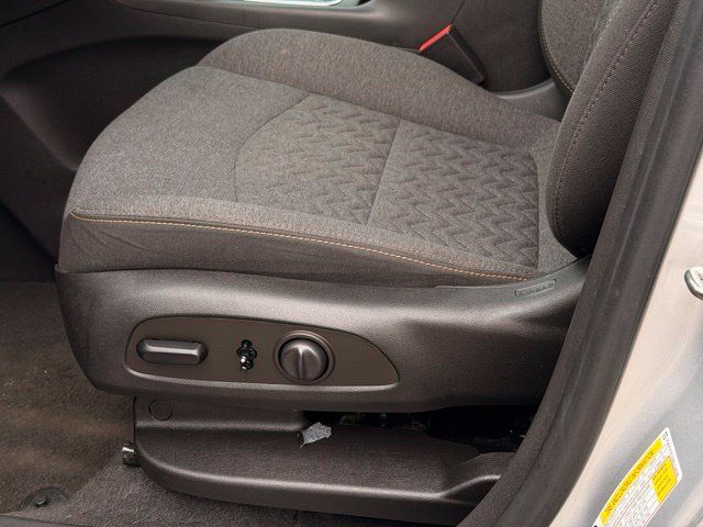 Used 2022 Chevrolet Equinox LT AWD/4WD image 23