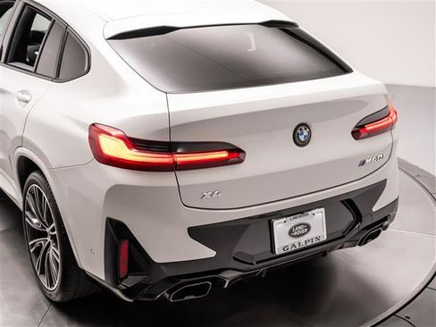 Used 2023 BMW X4 M40i AWD/4WD image 32