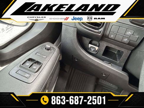 Used 2025 RAM ProMaster 2500 w/ Convenience Group FWD image 17