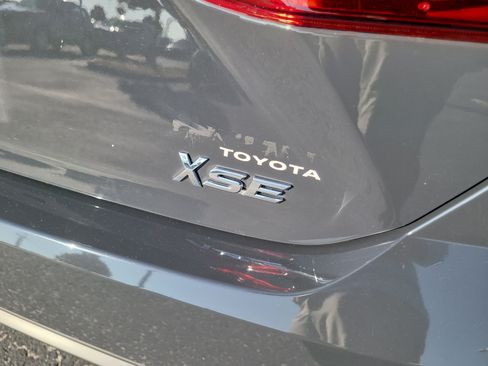 Used 2025 Toyota Camry SE FWD image 9