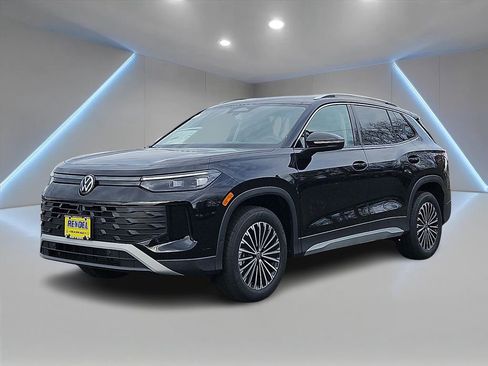 New 2026 Volkswagen Tiguan S image 1