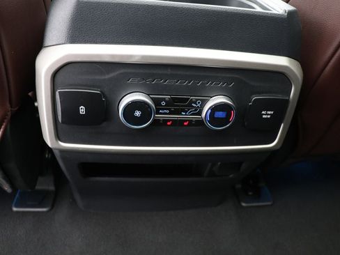 Used 2024 Ford Expedition Max Limited image 13