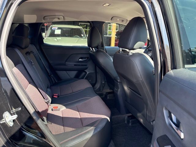 Used 2025 Nissan Kicks SR AWD/4WD image 12