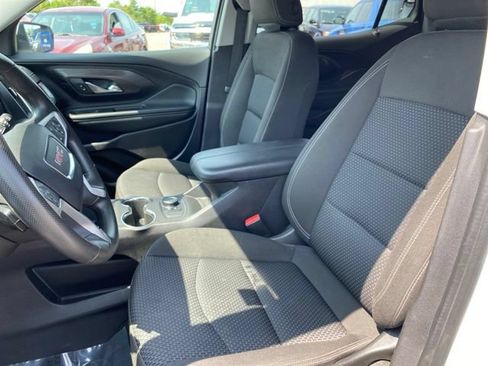 Used 2024 GMC Terrain SLE AWD/4WD image 13
