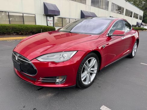Used 2013 Tesla Model S Performance image 1