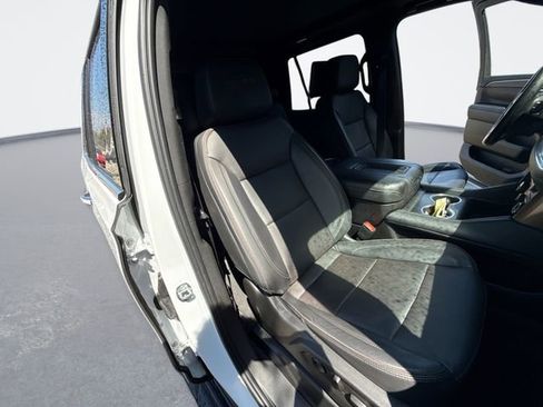 Used 2023 Chevrolet Tahoe High Country w/ Advanced Technology Package AWD/4WD image 27