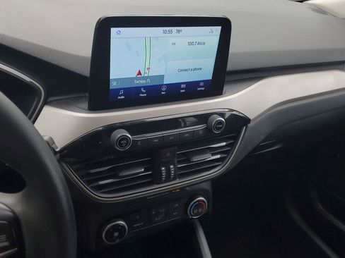 Used 2022 Ford Escape SE w/ SE Sport Appearance Package image 24