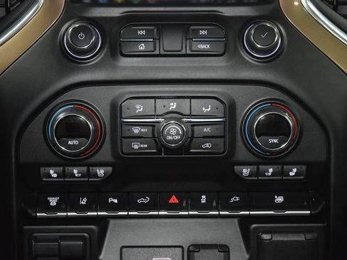 Used 2022 Chevrolet Silverado 3500 High Country w/ LPO, Hitch Package AWD/4WD image 36