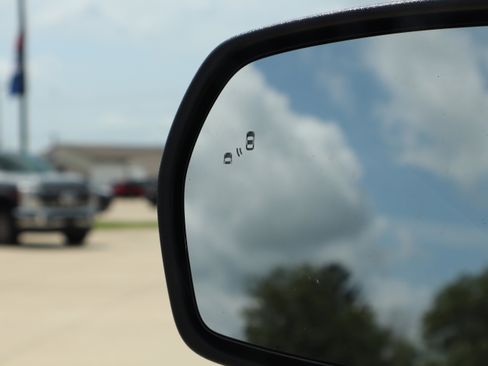 Used 2024 Ford Edge Titanium image 23