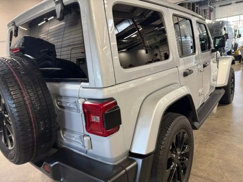 Used 2023 Jeep Wrangler Unlimited Sahara AWD/4WD image 21