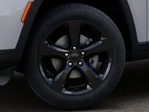 New 2025 Jeep Grand Cherokee L Limited w/ Black Appearance Package image 8