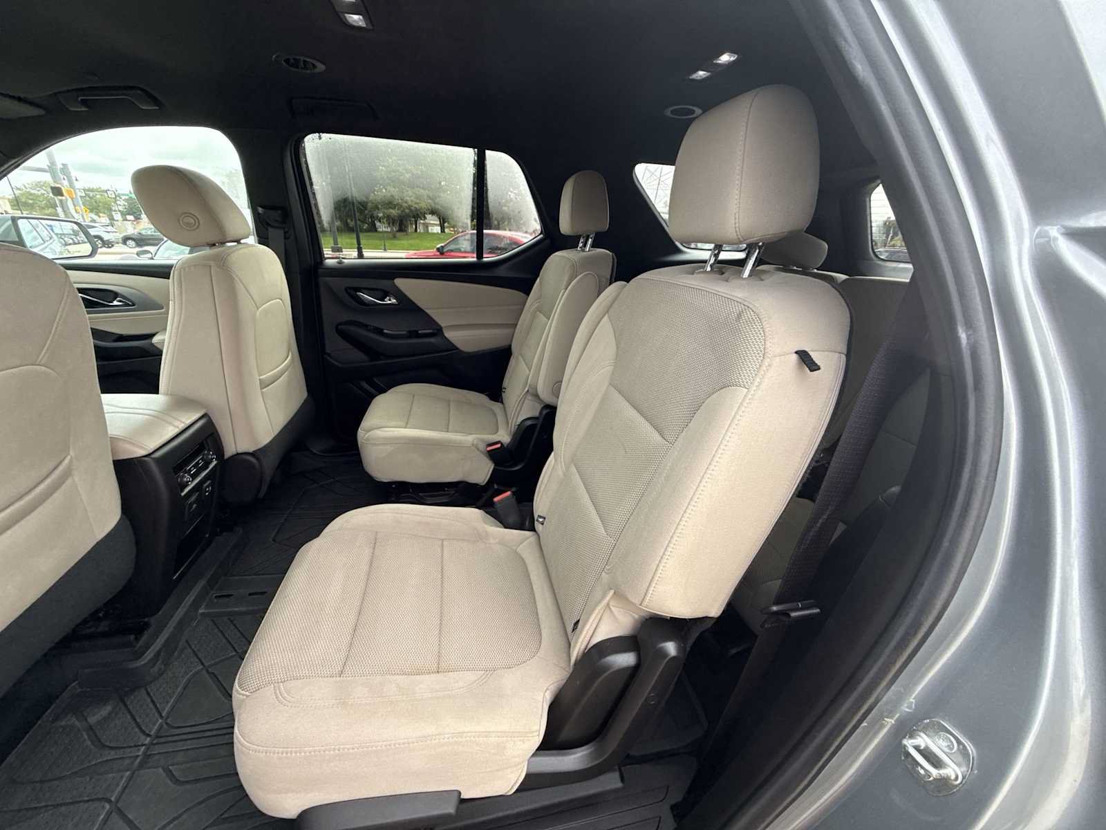 Certified 2023 Chevrolet Traverse LT w/ LPO, Floor Liner Package AWD/4WD image 23