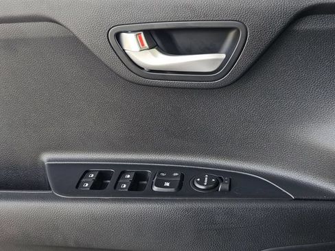 Used 2022 Kia Rio S FWD image 7