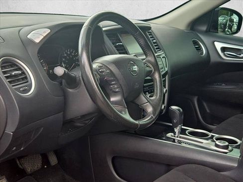 Used 2014 Nissan Pathfinder SV AWD/4WD image 9