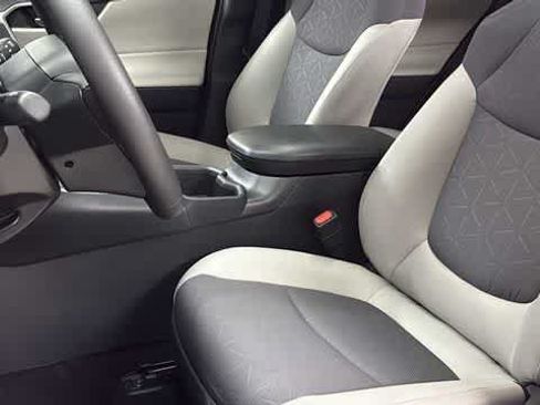 Used 2025 Toyota RAV4 XLE w/ Convenience Package AWD/4WD image 26