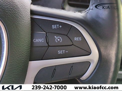 Used 2015 Dodge Challenger R/T Scat Pack w/ Scat Pack Appearance Package image 26