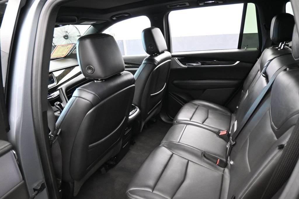 Used 2020 Cadillac XT6 Premium Luxury FWD image 37