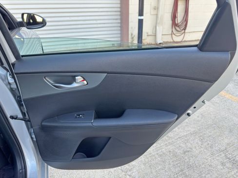 Used 2021 Kia Forte LXS FWD image 35