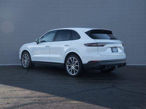 Certified 2023 Porsche Cayenne S Platinum AWD/4WD image 3