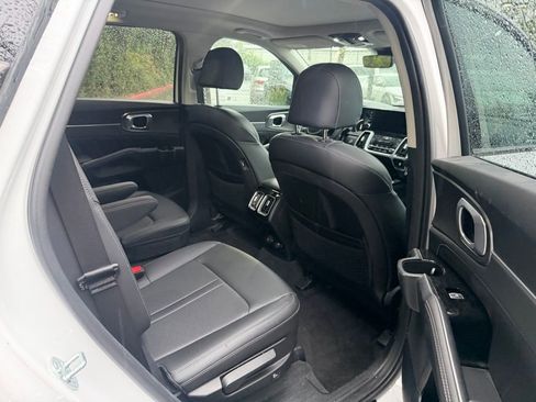 Used 2023 Kia Sorento SX image 14